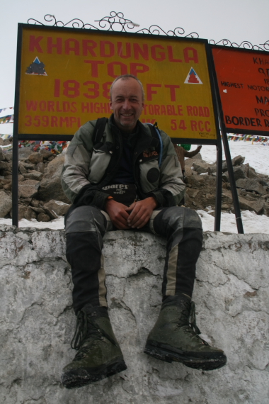 29 the supposingly highest motorable pass in the world.JPG